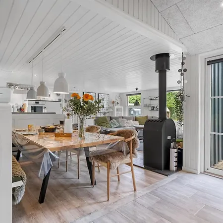Juste - 1-7km From The Sea By Interhome 別荘 Hals