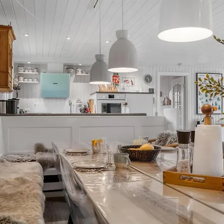 Juste - 1-7km From The Sea By Interhome * Hals