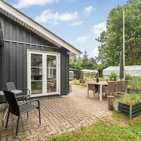 Juste - 1-7km From The Sea By Interhome Hals